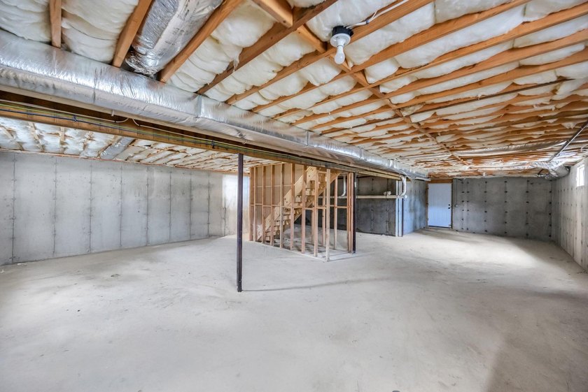 New Construction Colonial - To Be Built. 4 Bedrooms, 2.5 - photo 30