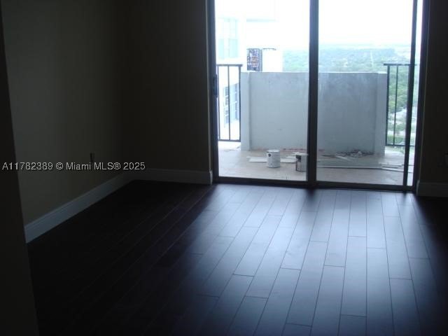 LARGE 1 BED,1.5 BATHS ON HIGH FLOOR..RENOVATED...NEW STAINLESS - photo 33