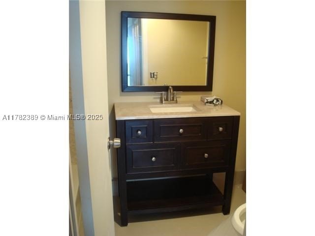 LARGE 1 BED,1.5 BATHS ON HIGH FLOOR..RENOVATED...NEW STAINLESS - photo 35