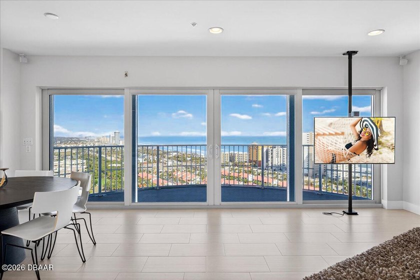 A LEGACY CONDOMINIUM OF RARE SCALE AND PEDIGREE, AVAILABLE ONCE - photo 3