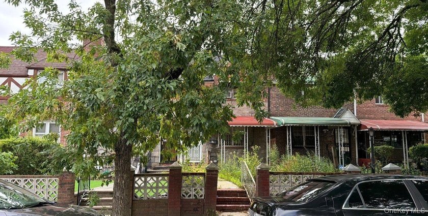 This Colonial Style Home Features 2 Bedrooms, 1 Full Baths - photo 3