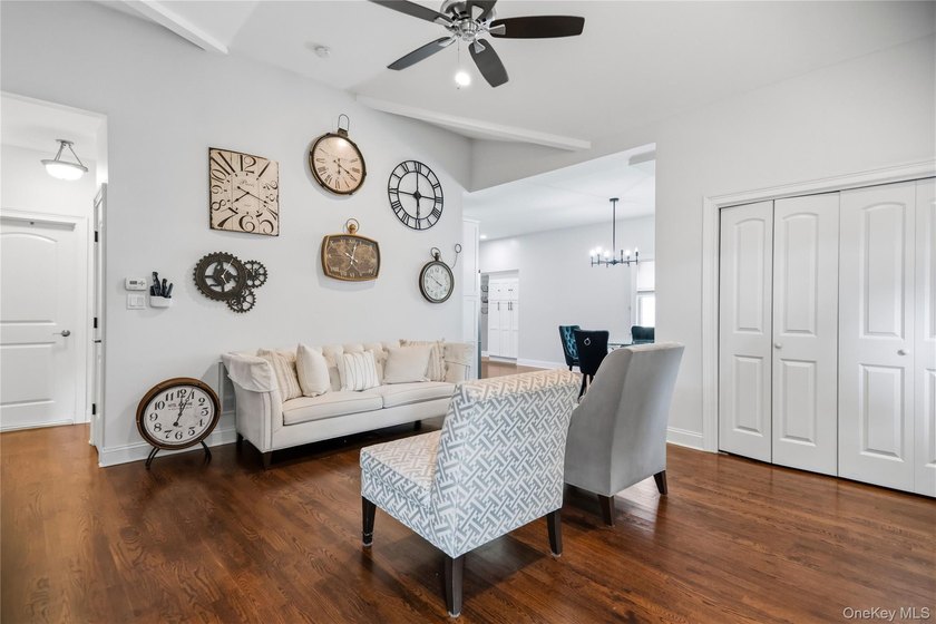 Welcome to this Beautifully Renovated Ranch-Style Home in - photo 5