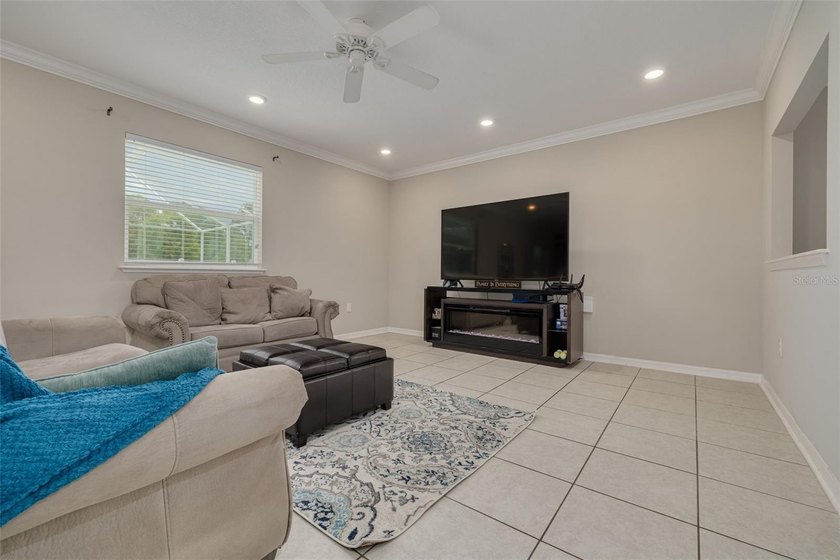 Seller is willing to contribute to Buyer's closing costs or help - photo 8