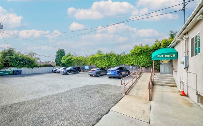 Feels Like New! A Great Opportunity to Own Good Size (2,324 - photo 5