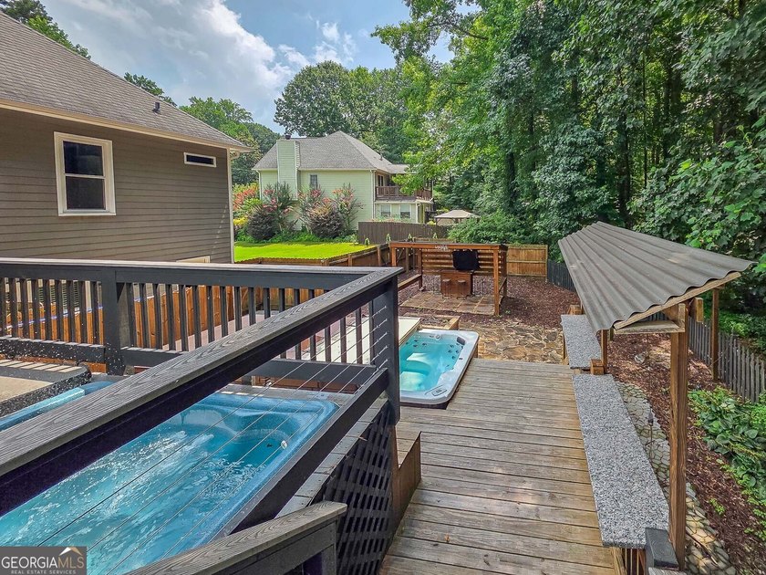 Lake Home Living -- Without the Million-Dollar Price Tag! - photo 18