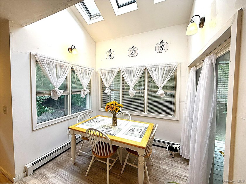 Experience timeless elegance in this impressive 5 bedroom, 2.5 - photo 10