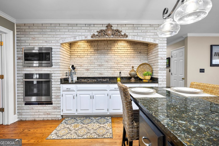 Beautiful 4BR/4.5BA ranch with an optional 5th bedroom in the - photo 23
