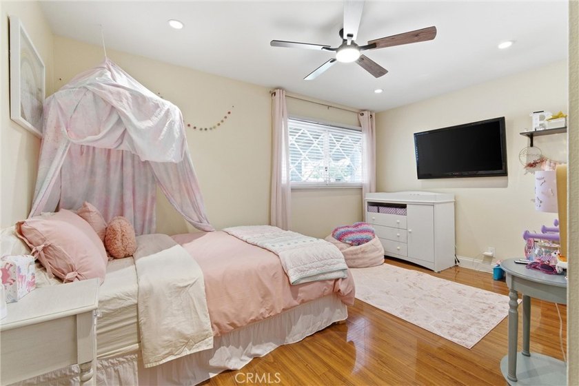 This one is a rare find, so you better act fast! 2,000 sq. ft - photo 29