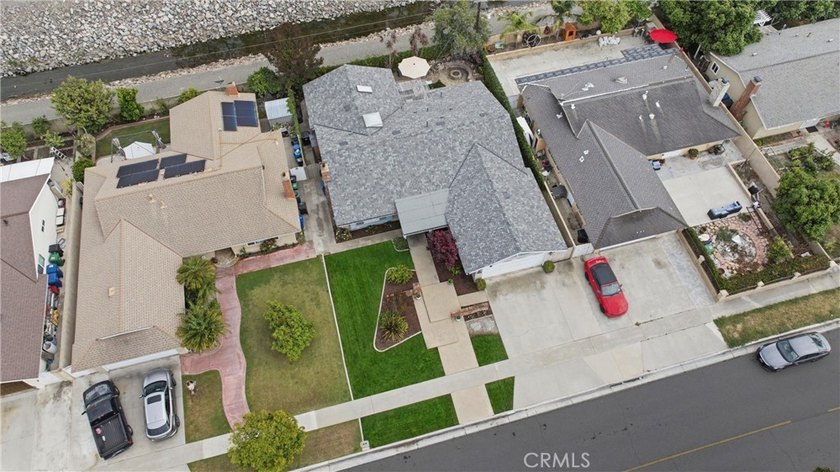 This one is a rare find, so you better act fast! 2,000 sq. ft - photo 36