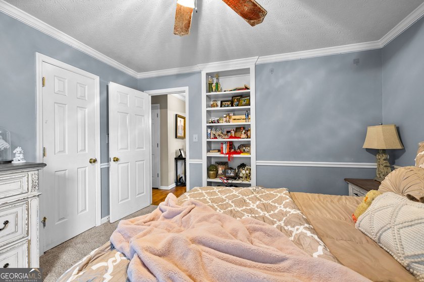 Beautiful 4BR/4.5BA ranch with an optional 5th bedroom in the - photo 46