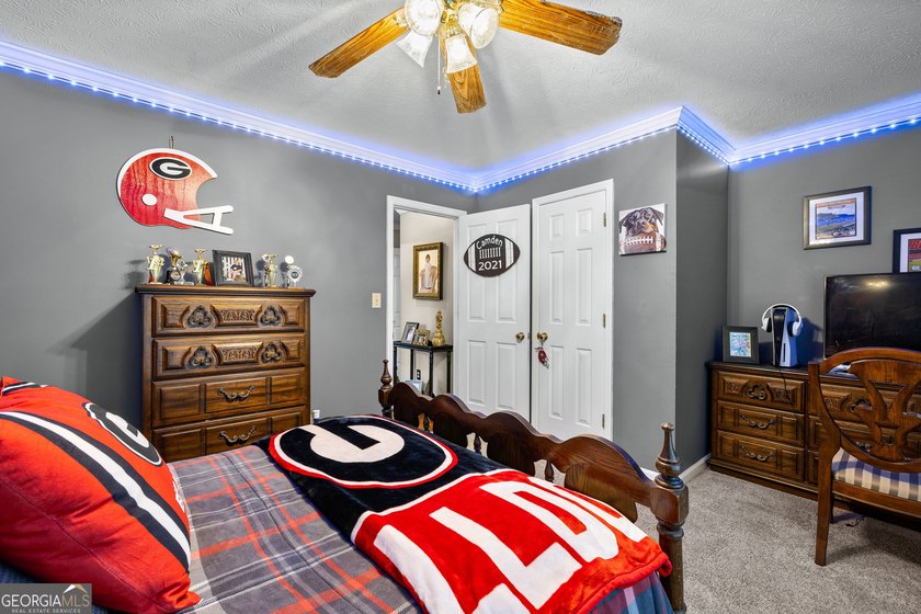 Beautiful 4BR/4.5BA ranch with an optional 5th bedroom in the - photo 50