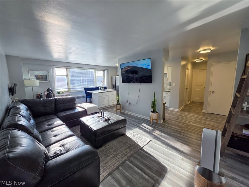Experience effortless waterfront living in this beautifully - photo 7