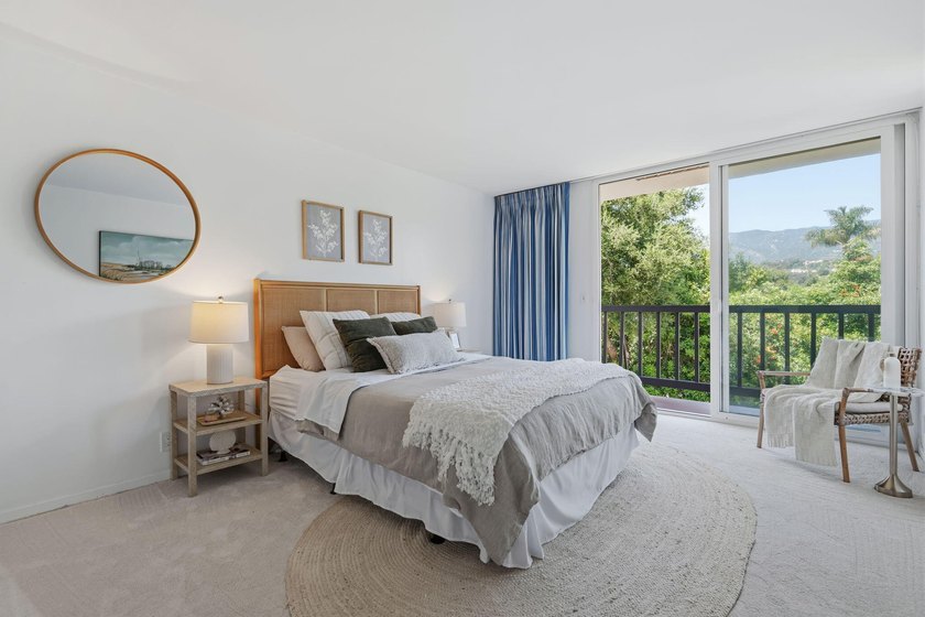 Ideally positioned just moments from Butterfly Beach, the Music - photo 12