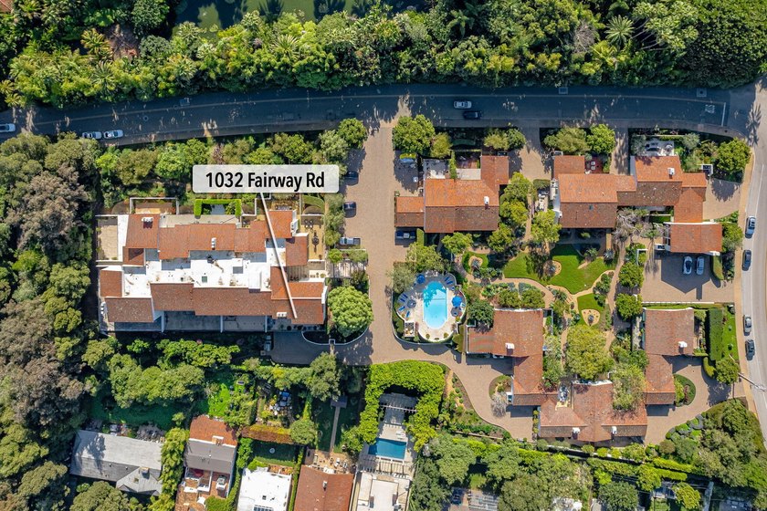 Ideally positioned just moments from Butterfly Beach, the Music - photo 26