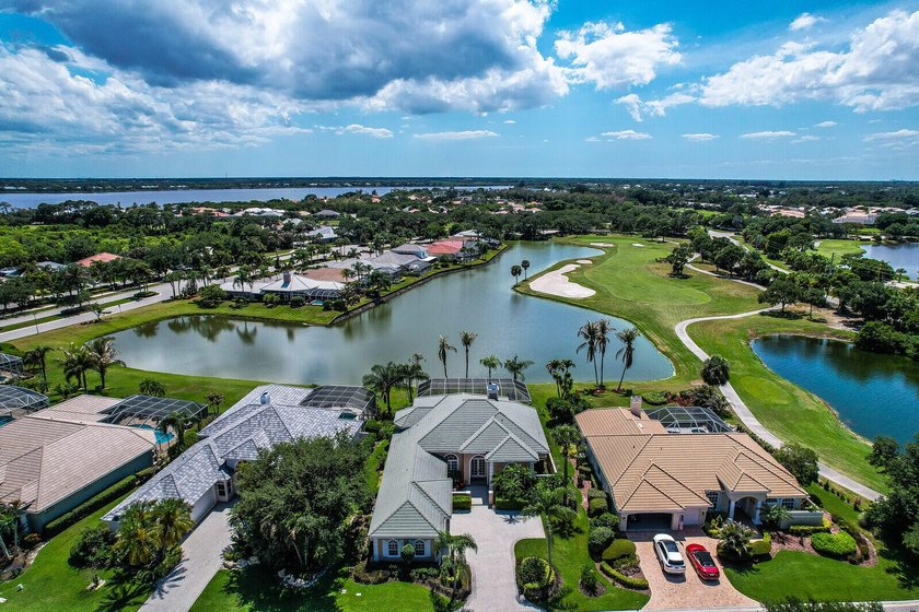 Nestled in the highly sought-after Ballantrae gated golf course - photo 2