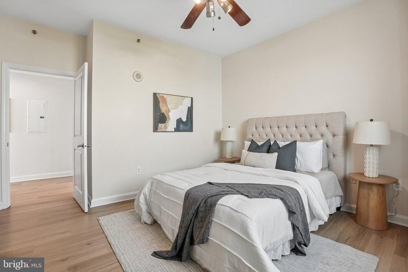 A picture-perfect 2026 remodel of a two-bedroom - photo 25