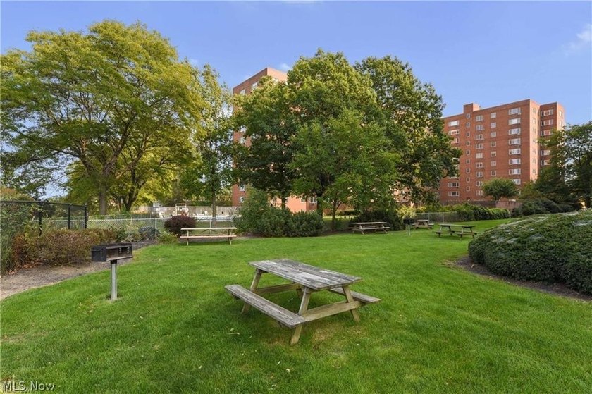 Enjoy effortless high-rise living in this 10th-floor condo at - photo 28