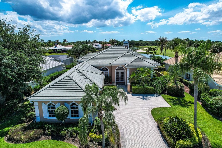Nestled in the highly sought-after Ballantrae gated golf course - photo 8
