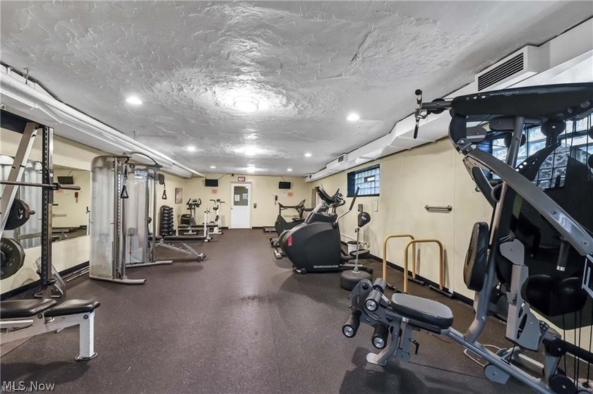 Enjoy effortless high-rise living in this 10th-floor condo at - photo 30