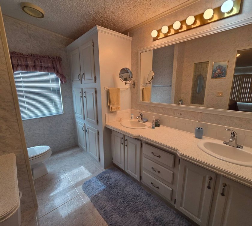 COMMUNITY: Sought after community which sits on the Harris Chain - photo 15