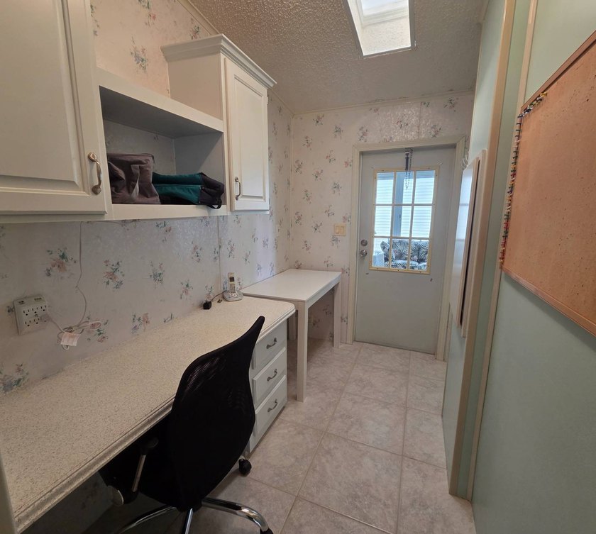 COMMUNITY: Sought after community which sits on the Harris Chain - photo 17