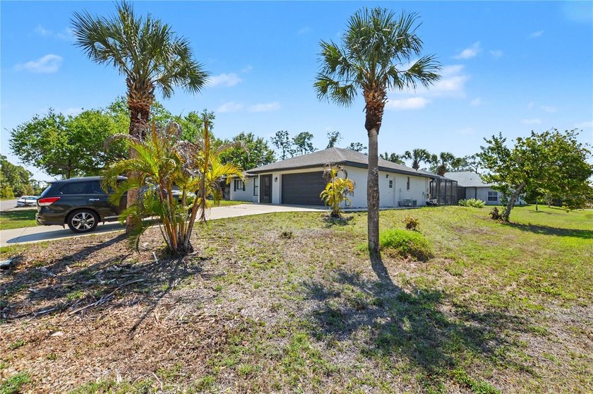 Don't miss this opportunity to own a pool home on a desirable - photo 3