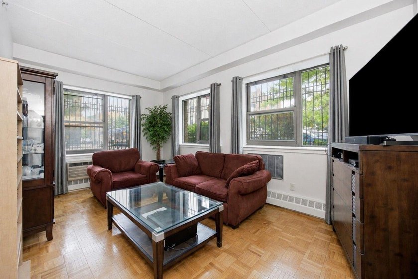Welcome to Residence 109 at The Maynard, where timeless Brooklyn - photo 6