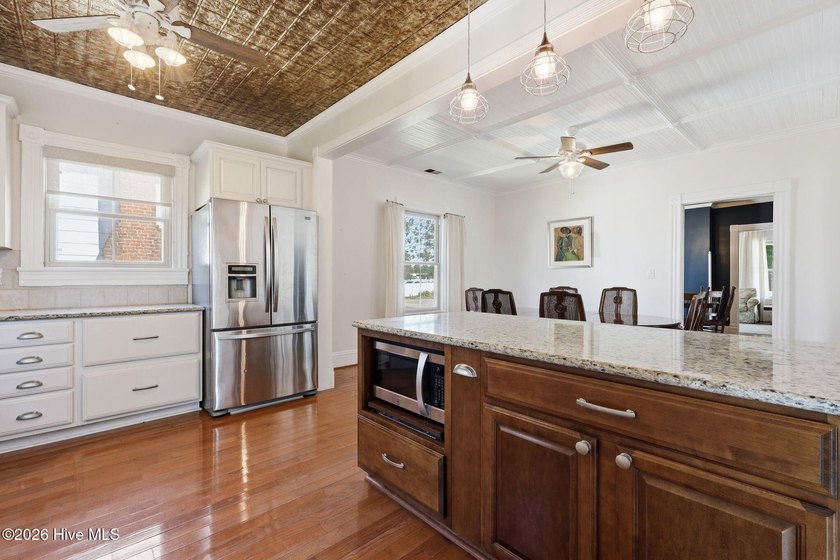 Experience stunning waterfront living directly across the Neuse - photo 15