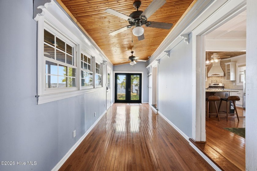 Experience stunning waterfront living directly across the Neuse - photo 20