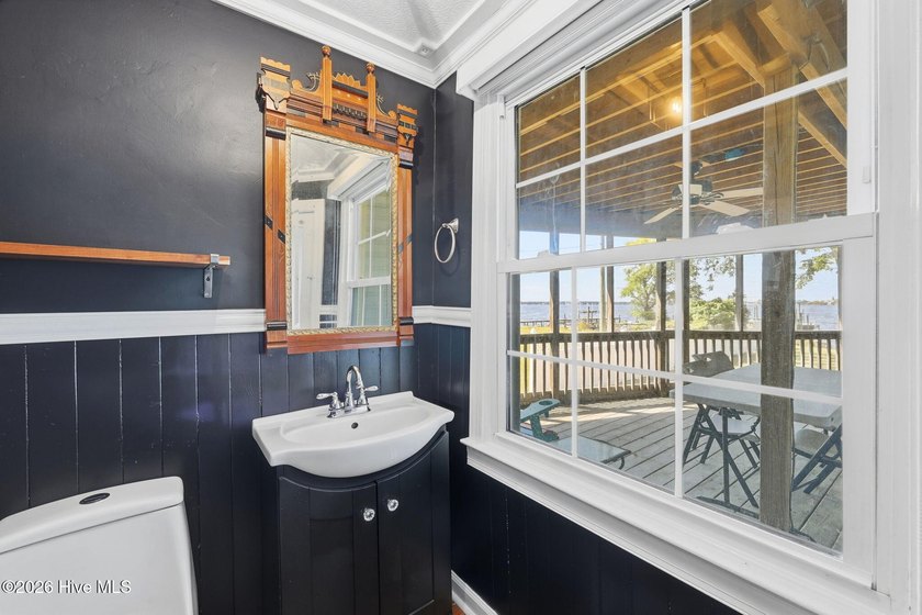 Experience stunning waterfront living directly across the Neuse - photo 24