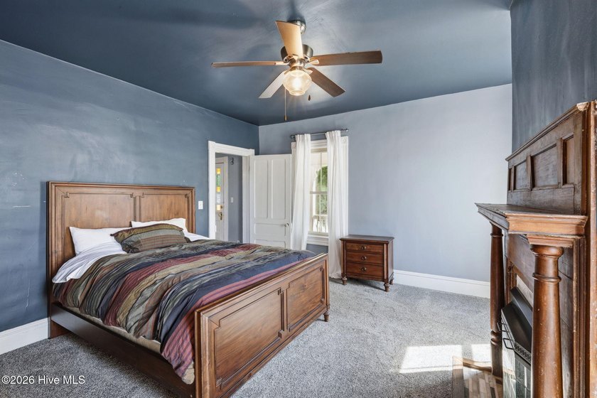 Experience stunning waterfront living directly across the Neuse - photo 26