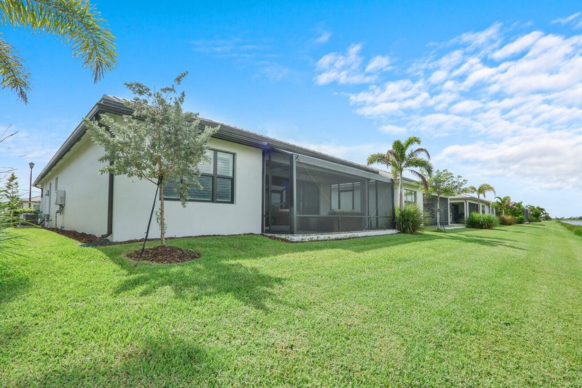 Welcome to luxury living in the highly sought-after Valencia - photo 28