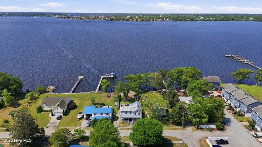 Experience stunning waterfront living directly across the Neuse - photo 48