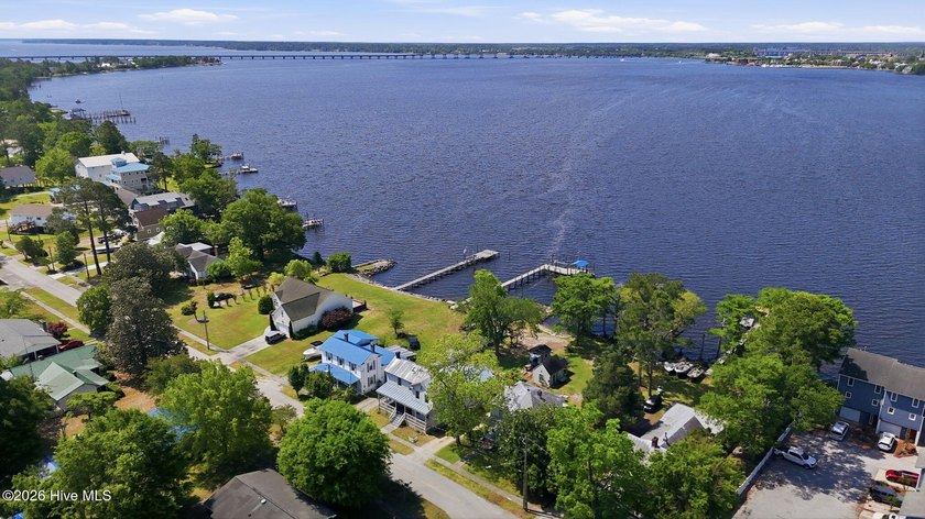 Experience stunning waterfront living directly across the Neuse - photo 50