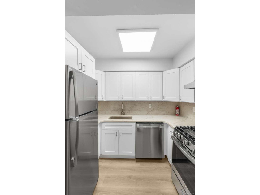 This is a first-floor apartment (not a basement apartment) - photo 9
