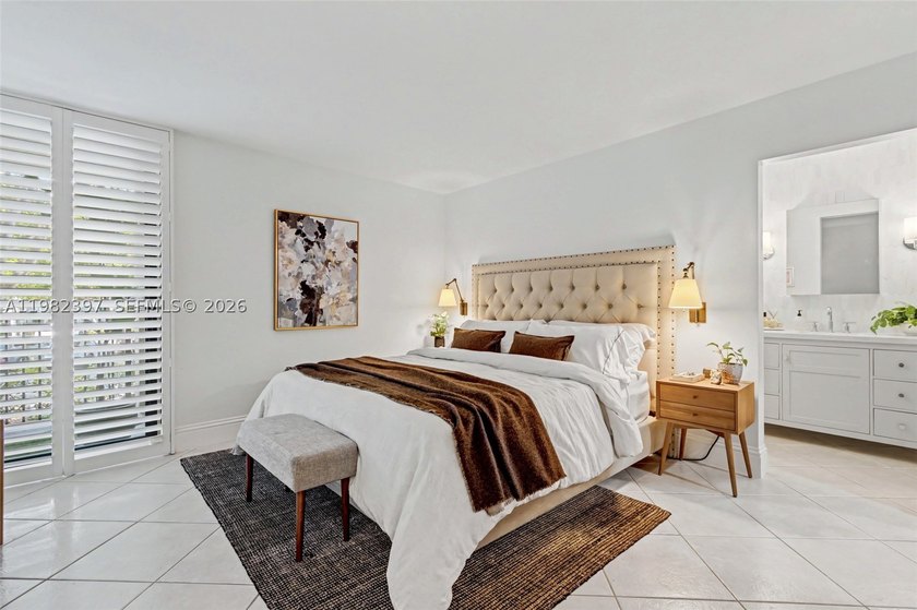 Explore a beautifully renovated first-floor condo with garage - photo 28