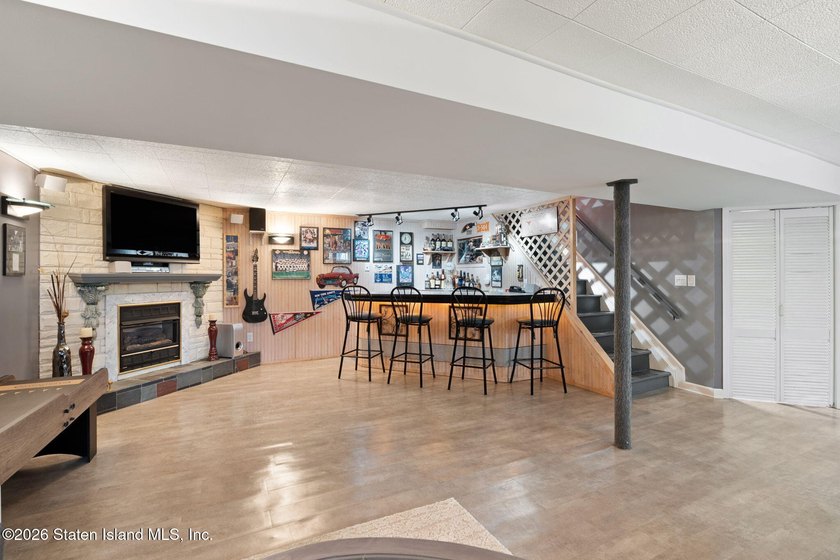Welcome to 941 Ramona Avenue, a meticulously maintained two - photo 38