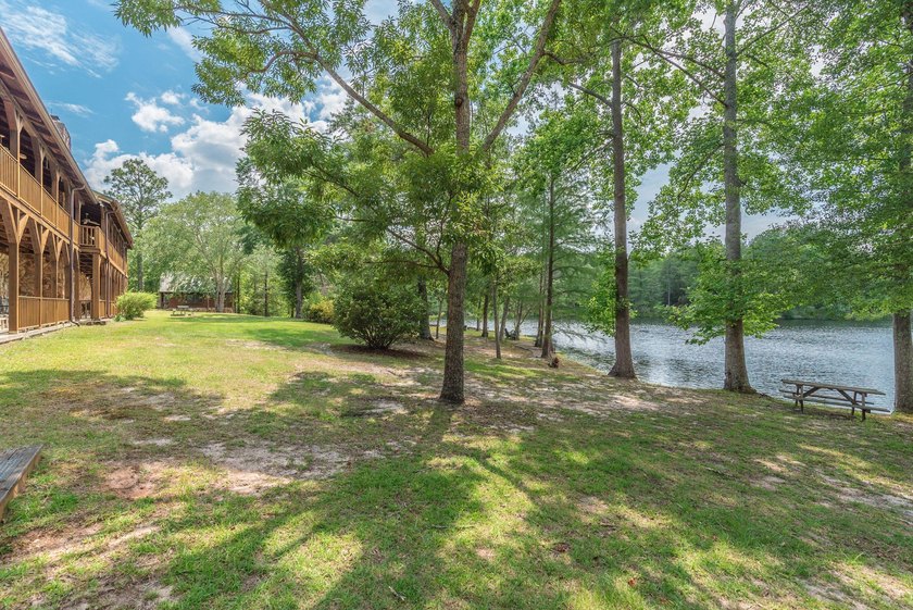 Welcome to an extraordinary legacy estate encompassing over 457 - photo 3