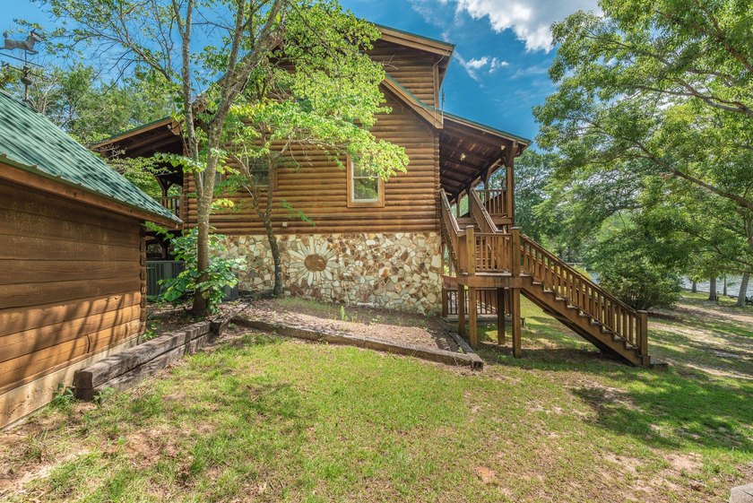 Welcome to an extraordinary legacy estate encompassing over 457 - photo 4