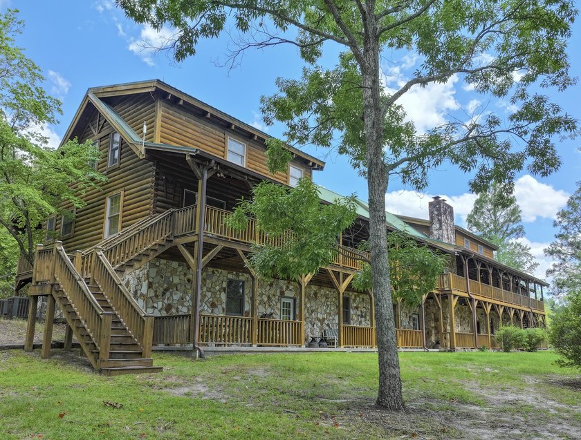 Welcome to an extraordinary legacy estate encompassing over 457 - photo 7