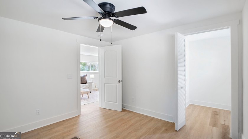 Fully Renovated 4BR/2BA Mobile Home - Move-In Ready with - photo 14