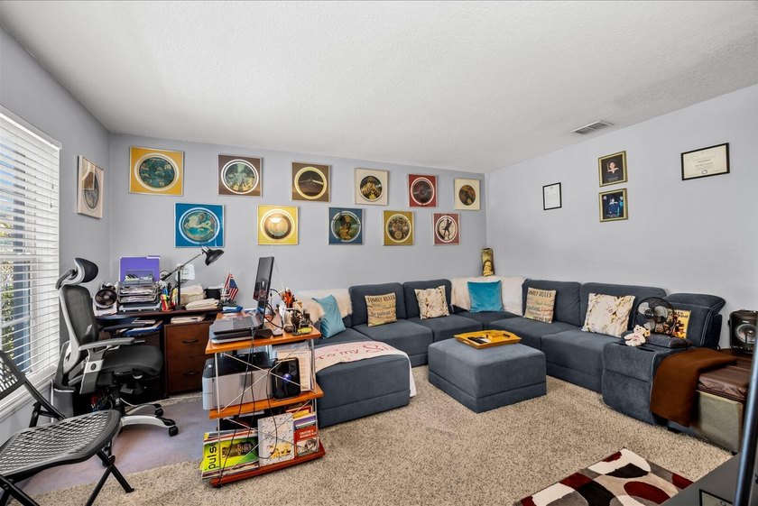 Completely renovated and move-in ready! This stunning 4BR/3BA - photo 22