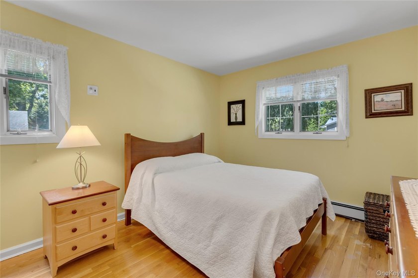 Tucked away on a quiet cul-de-sac, this beautifully maintained - photo 10