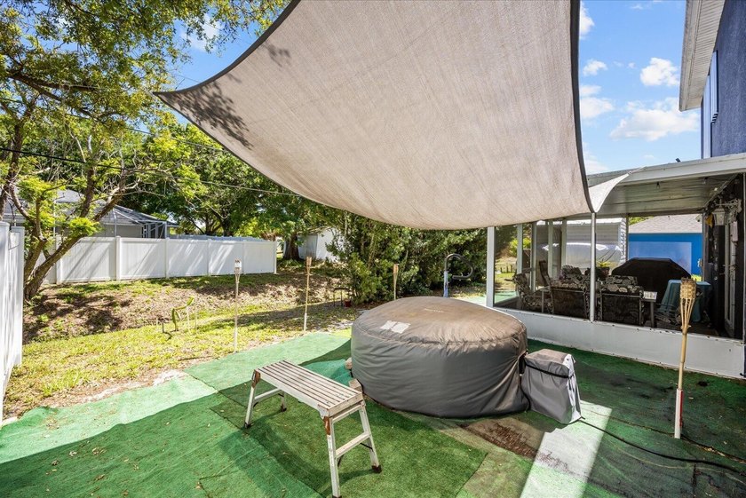 Completely renovated and move-in ready! This stunning 4BR/3BA - photo 46