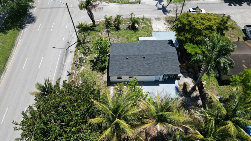 Charming 4-bedroom, 2-bath home on septic in desirable Palm - photo 6