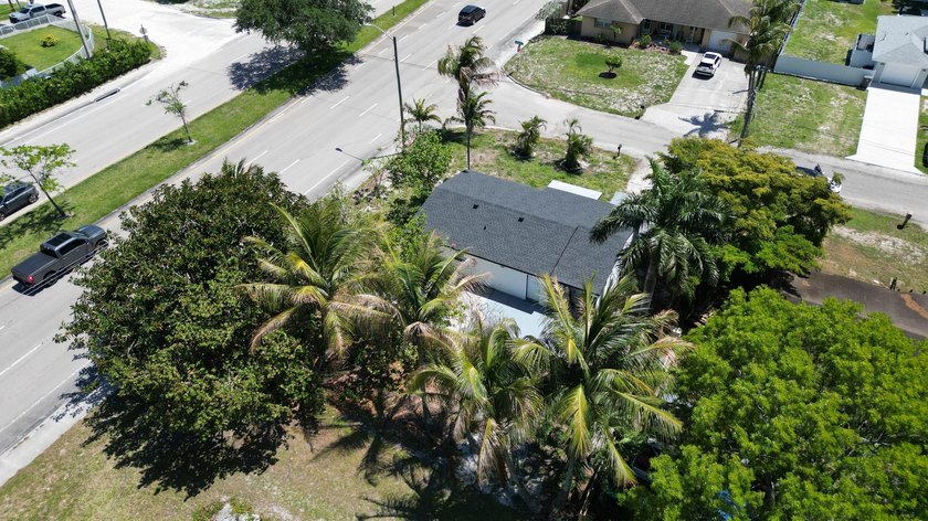 Charming 4-bedroom, 2-bath home on septic in desirable Palm - photo 7