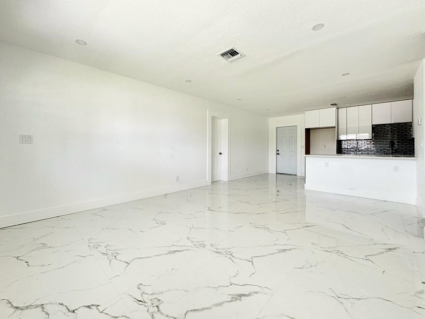 Charming 4-bedroom, 2-bath home on septic in desirable Palm - photo 10