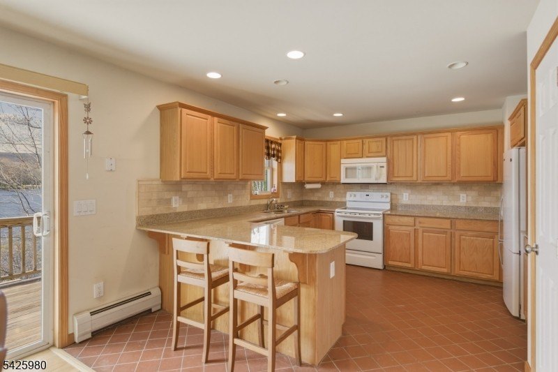 LAKE FRONT! Water views from almost every room! Welcome to 14 E - photo 8
