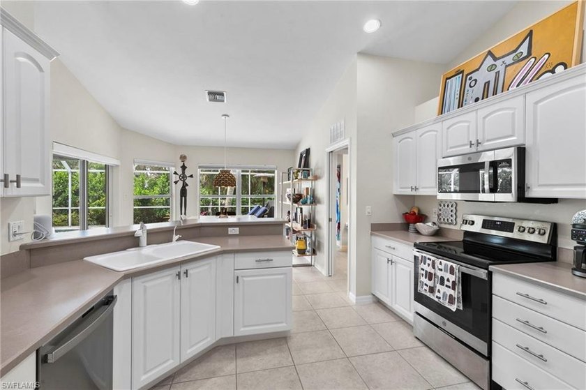 Experience the Marco Island lifestyle at an incredible price in - photo 10