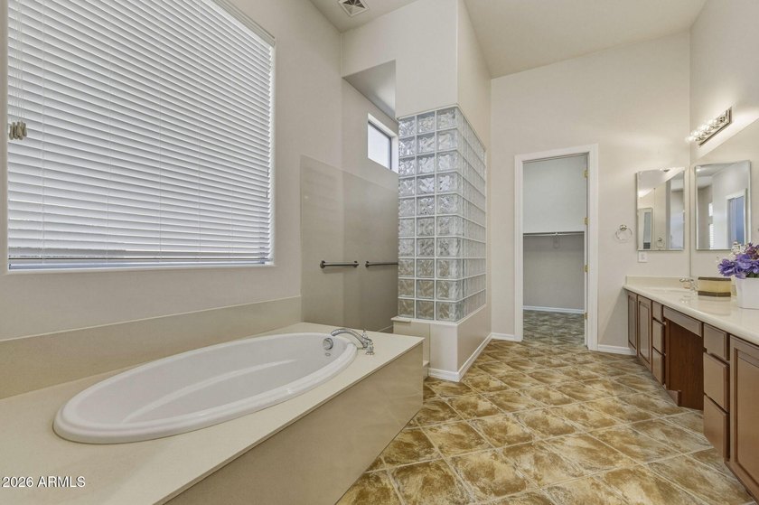 This beautifully refreshed Sonoma model offers the perfect blend - photo 33